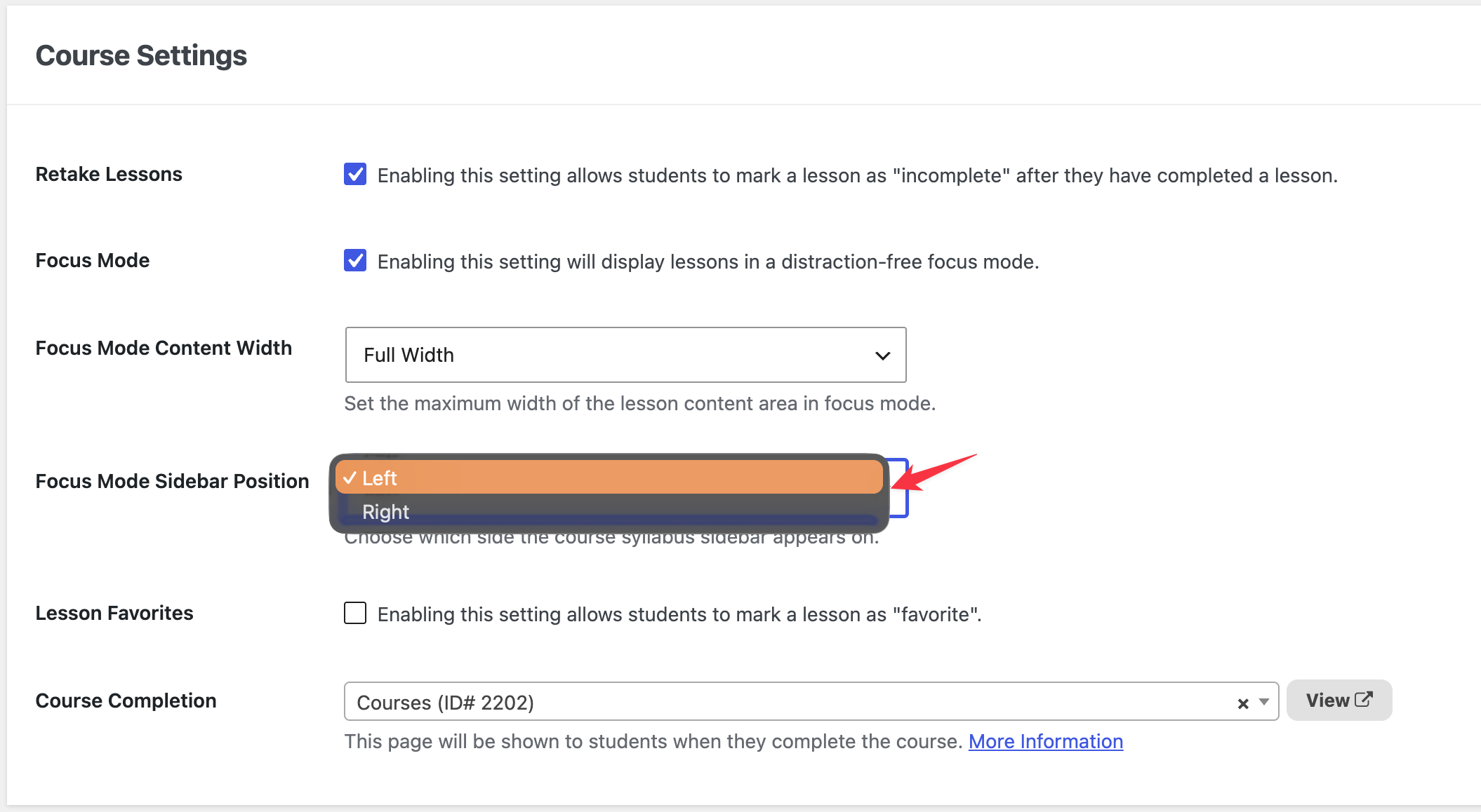 LifterLMS Course Settings screen showing the Focus Mode Sidebar Position dropdown with Left and Right options.
